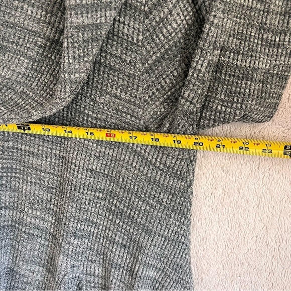 Anthropologie Waffle Thermal Knit Cowl Neck Flare Sleeve Sweater Gray Sz. Medium - Picture 8 of 9